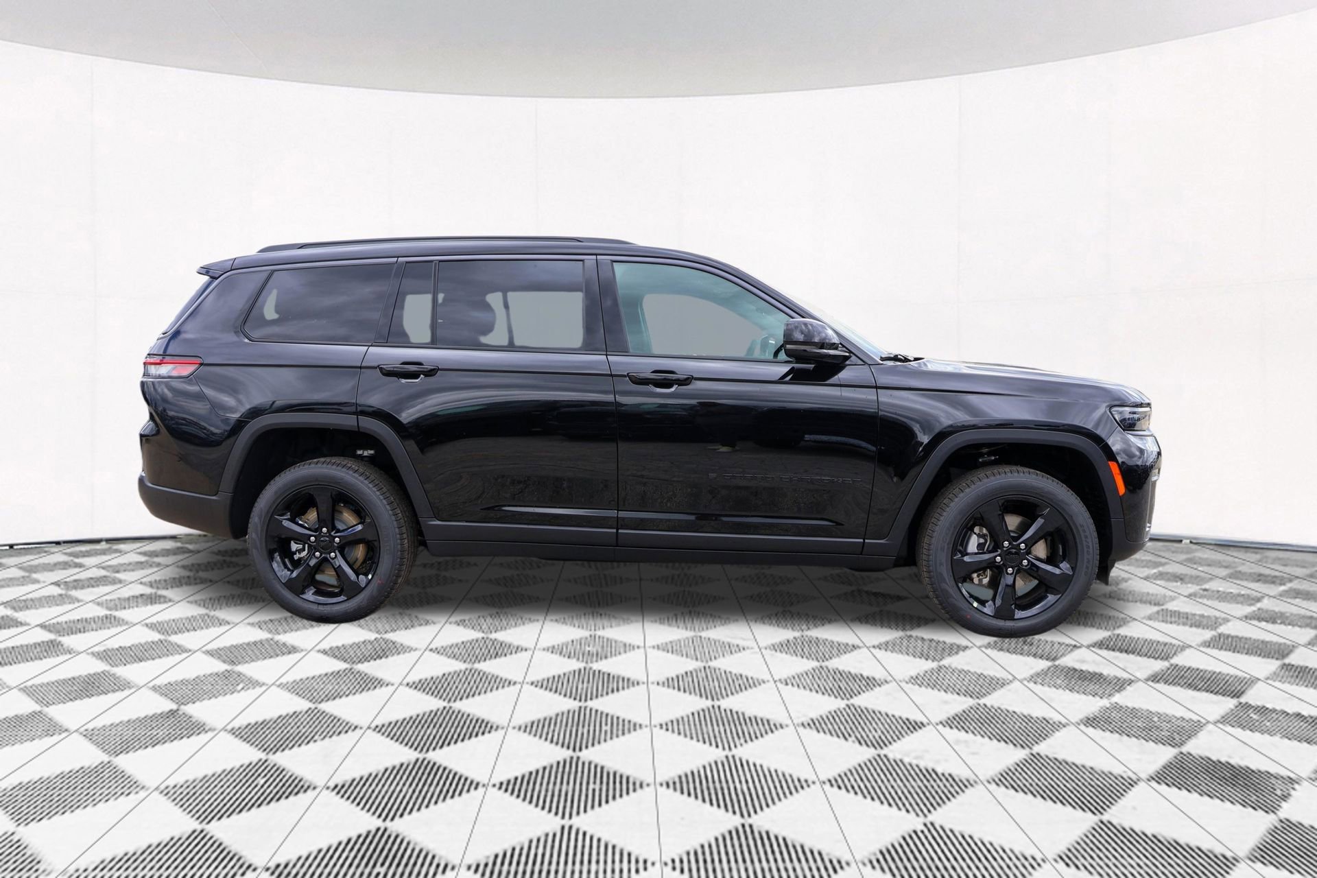 New 2026 Jeep Grand Cherokee L Limited AWD/4WD image 11