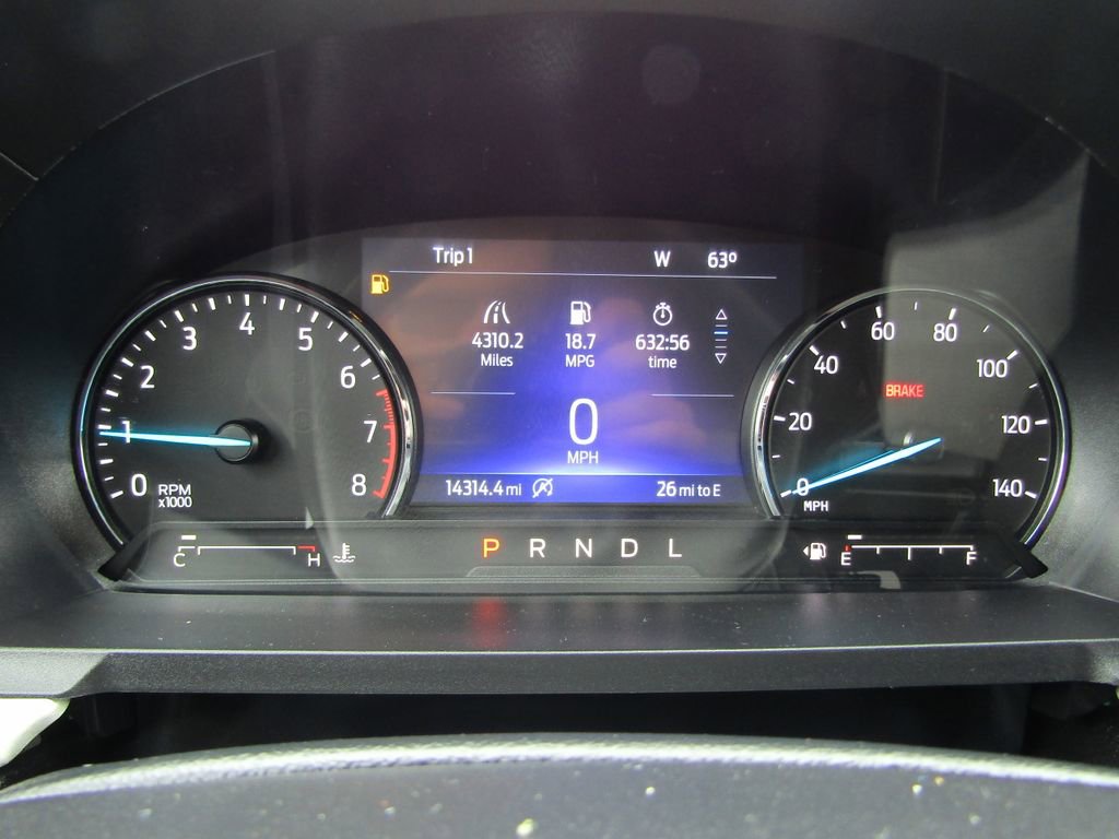Used 2024 Ford Explorer XLT w/ Equipment Group 202A AWD/4WD image 29