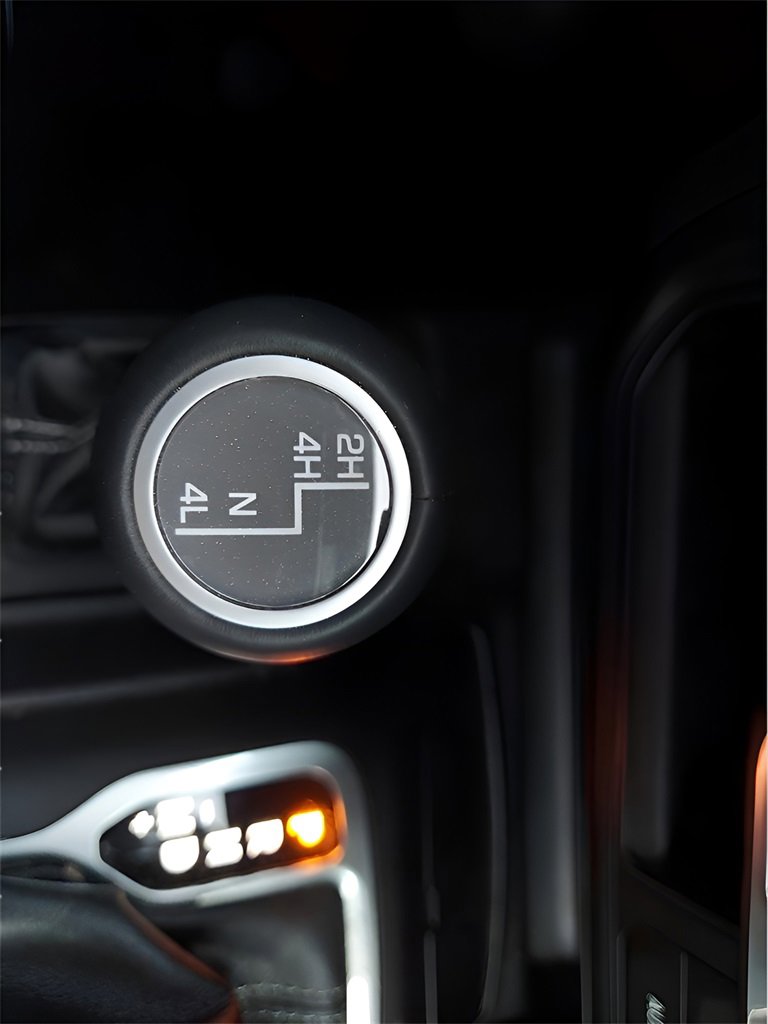 Used 2018 Jeep Wrangler Unlimited Sahara image 28