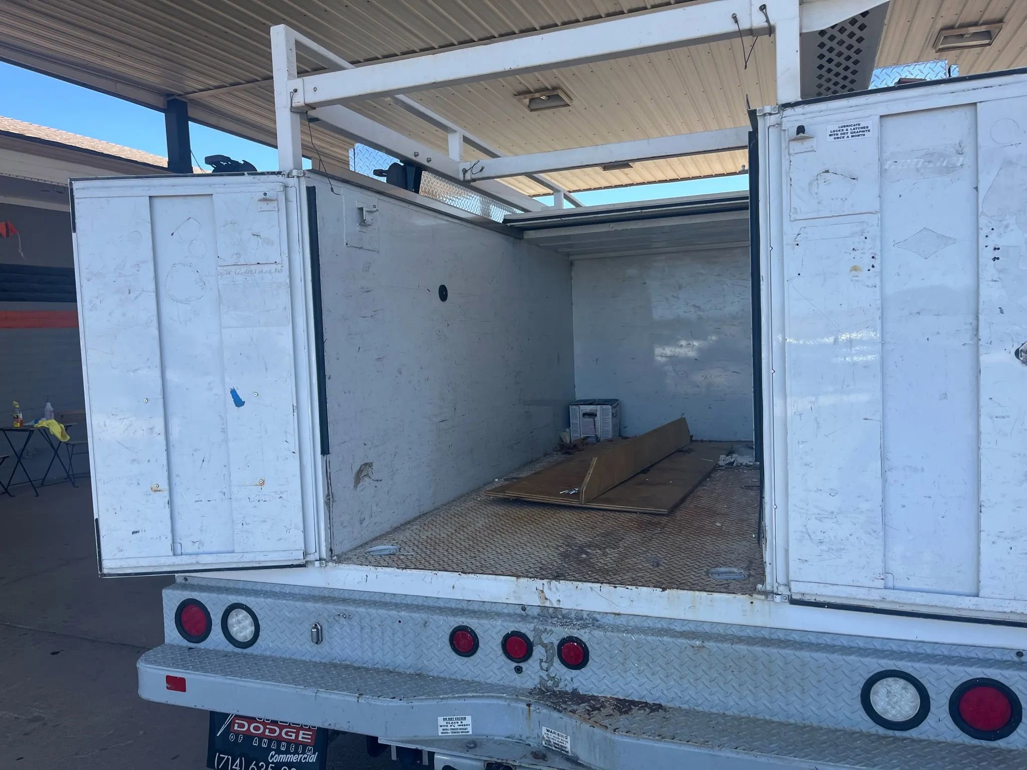 Used 2017 RAM 3500 Tradesman w/ Chrome Appearance Group image 11