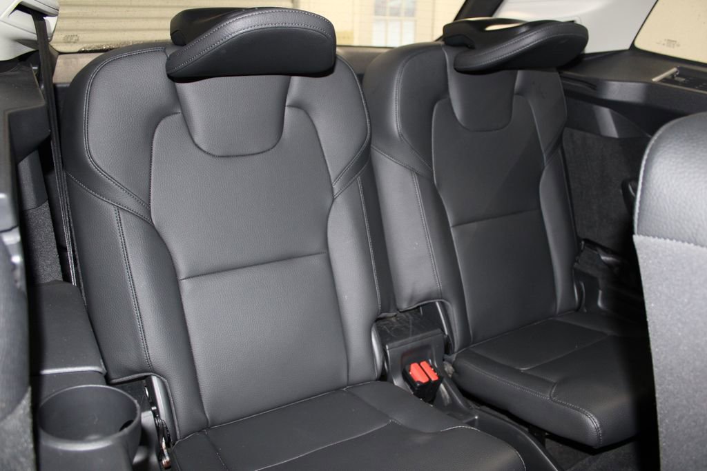 Used 2023 Volvo XC90 B5 Plus image 34