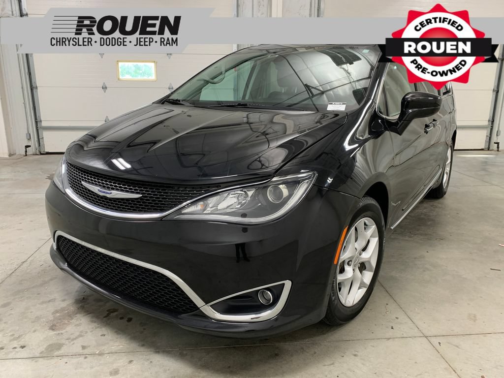Used 2018 Chrysler Pacifica Touring-L w/ Tire & Wheel Group