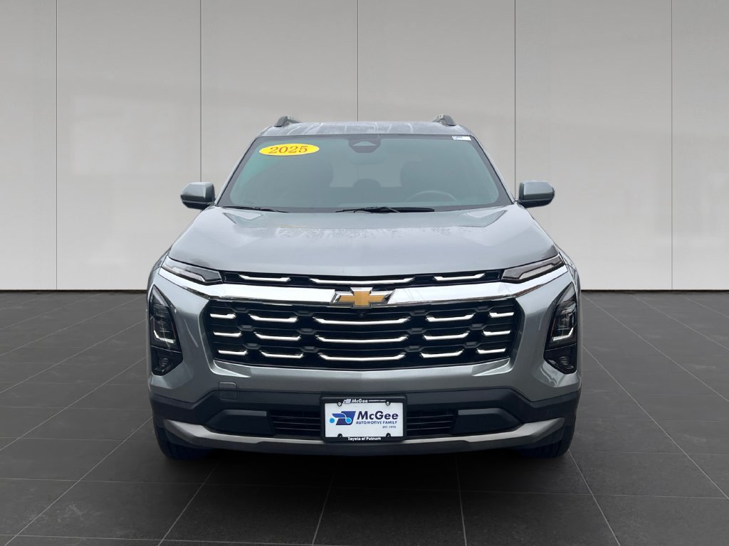Used 2025 Chevrolet Equinox LT w/ Convenience Package II AWD/4WD image 9