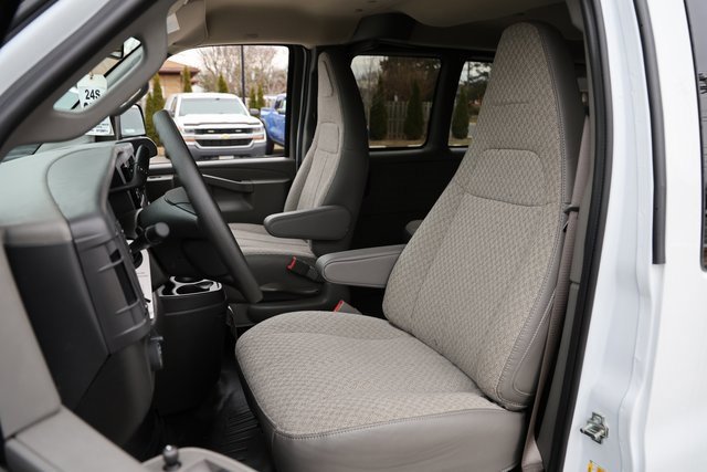 New 2024 Chevrolet Express 2500 image 13