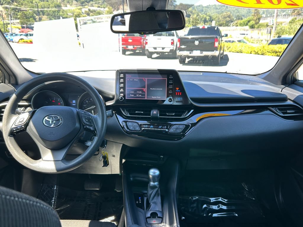 Used 2019 Toyota C-HR LE FWD image 31