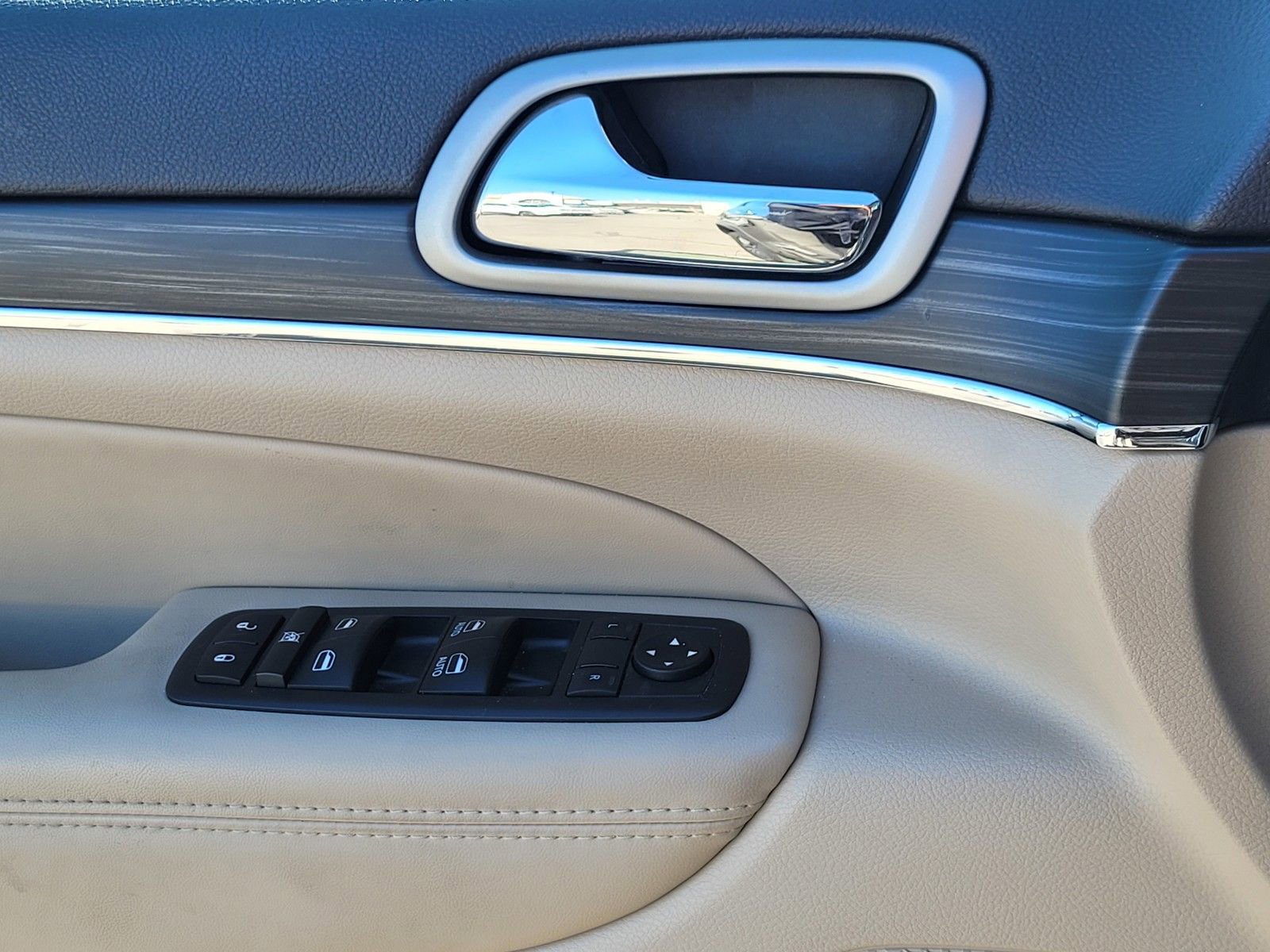 Used 2019 Jeep Grand Cherokee Limited image 29