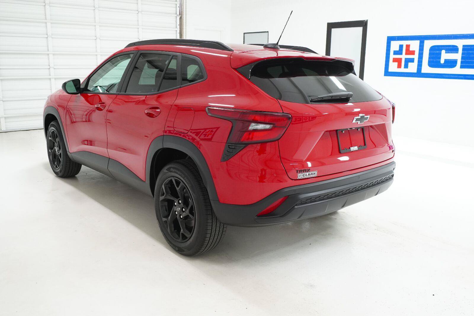 Used 2026 Chevrolet Trax LT w/ Driver Confidence Package FWD image 28