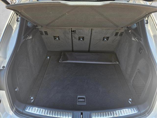 Used 2021 Porsche Macan Turbo AWD/4WD image 6