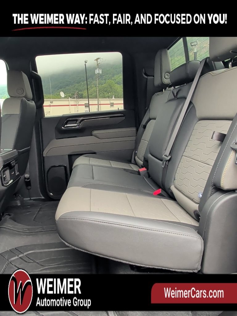 Used 2025 Chevrolet Silverado 2500 ZR2 AWD/4WD image 18