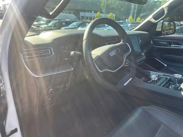 Used 2022 Jeep Wagoneer Series III w/ Premium Group I AWD/4WD image 25