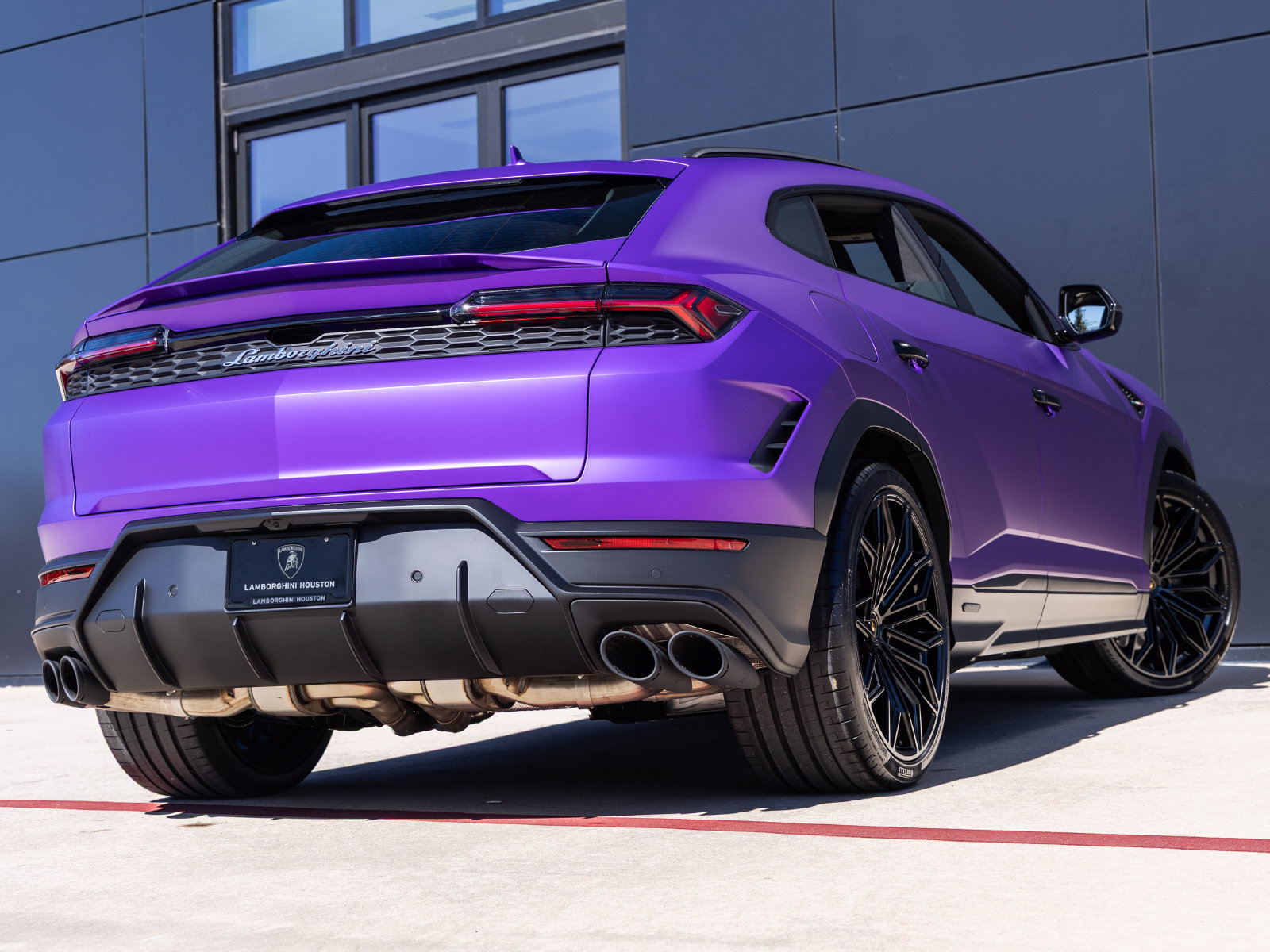 Used 2025 Lamborghini Urus S AWD/4WD image 8