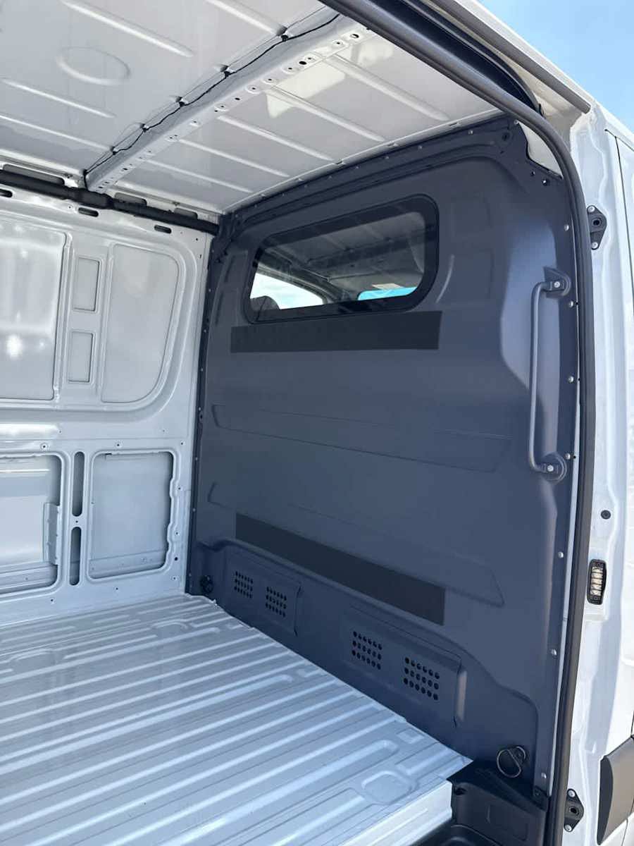 Used 2025 Mercedes-Benz Sprinter 2500 image 17