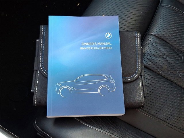 Used 2025 BMW X5 xDrive50e image 30