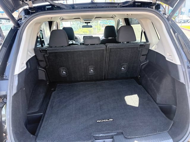 Used 2024 Nissan Rogue SV FWD image 25