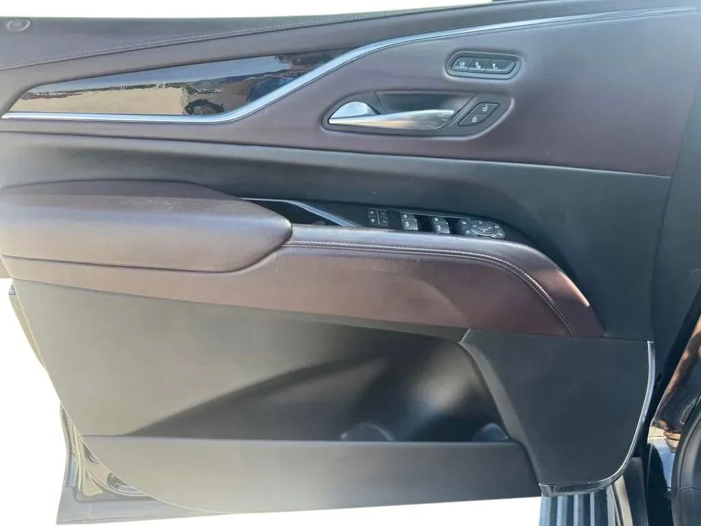 Used 2021 Cadillac Escalade Premium Luxury Platinum AWD/4WD image 12