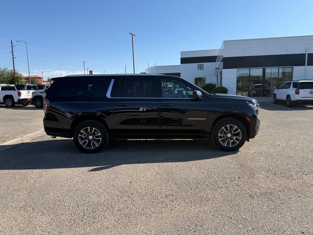 Used 2023 Chevrolet Suburban LS w/ Driver Alert Package AWD/4WD image 4