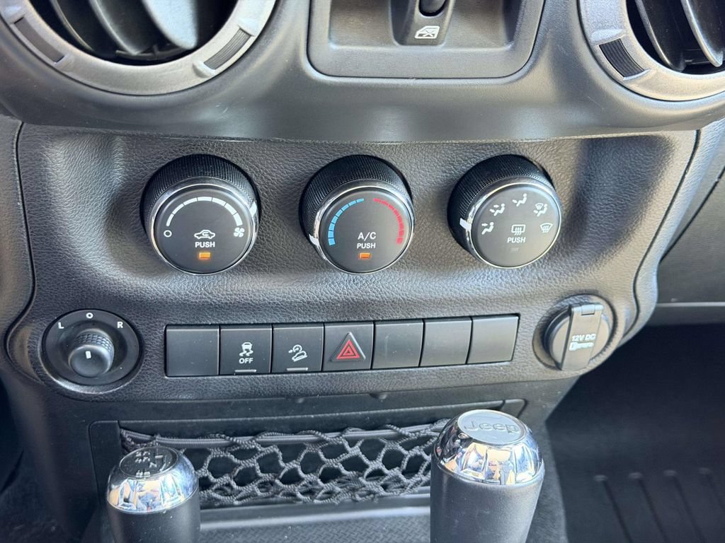 Used 2017 Jeep Wrangler Unlimited Sport w/ Quick Order Package 24S AWD/4WD image 5