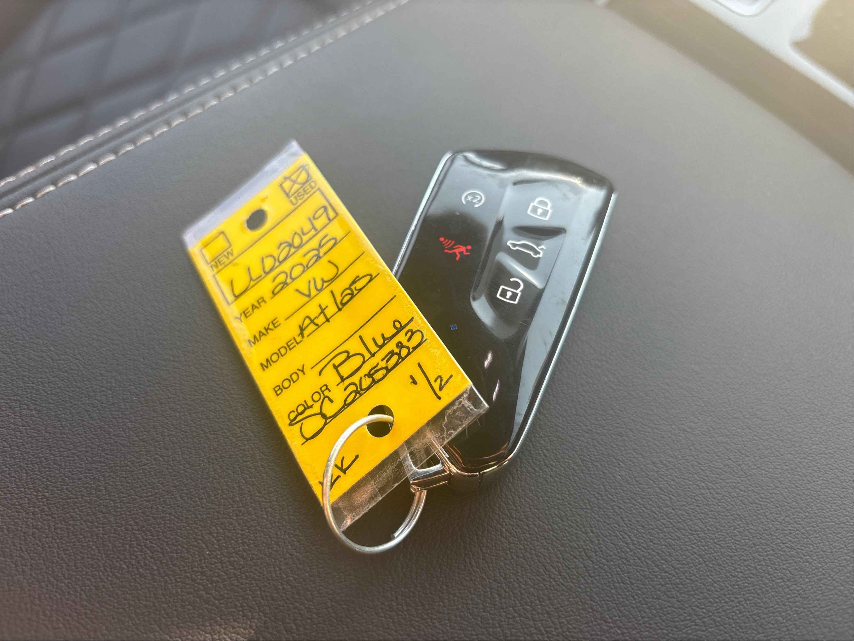 Used 2025 Volkswagen Atlas Cross Sport SEL Premium R-Line image 48