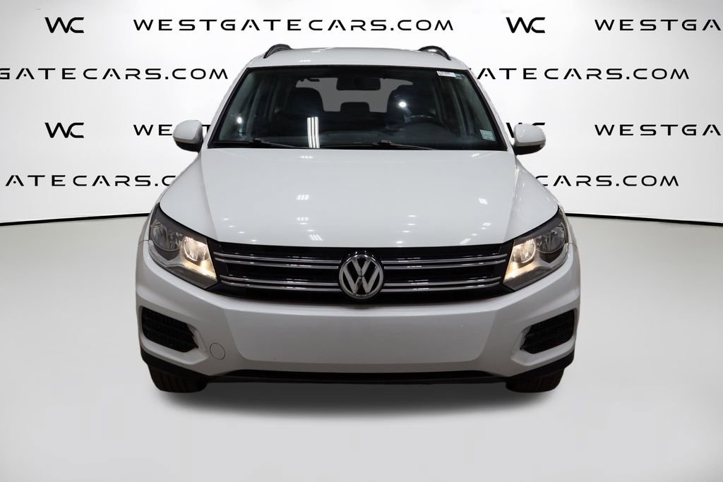 Used 2015 Volkswagen Tiguan S image 2