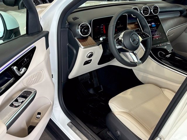Certified 2026 Mercedes-Benz GLC 300 4MATIC image 9