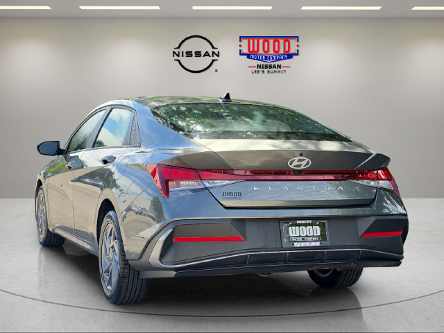 Used 2024 Hyundai Elantra SEL FWD image 4