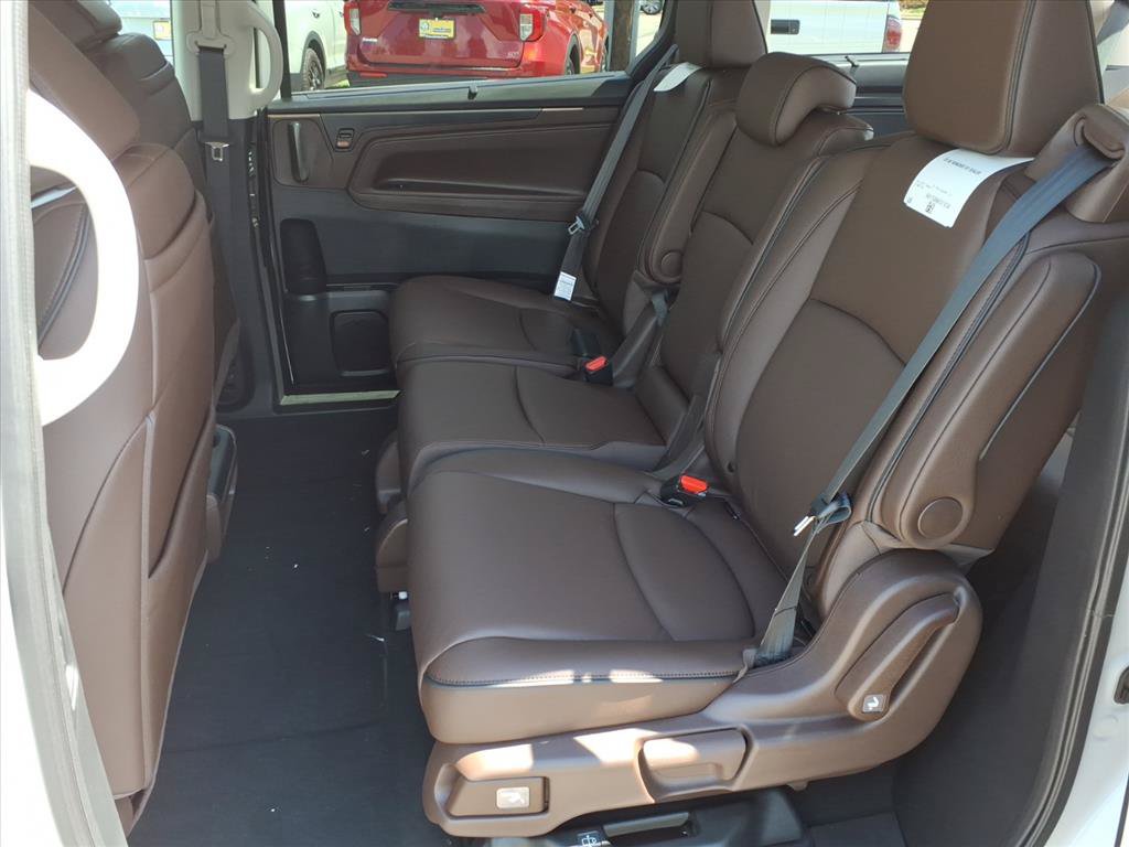New 2026 Honda Odyssey Touring image 8