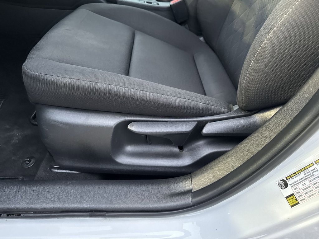 Used 2024 Toyota Corolla LE image 7