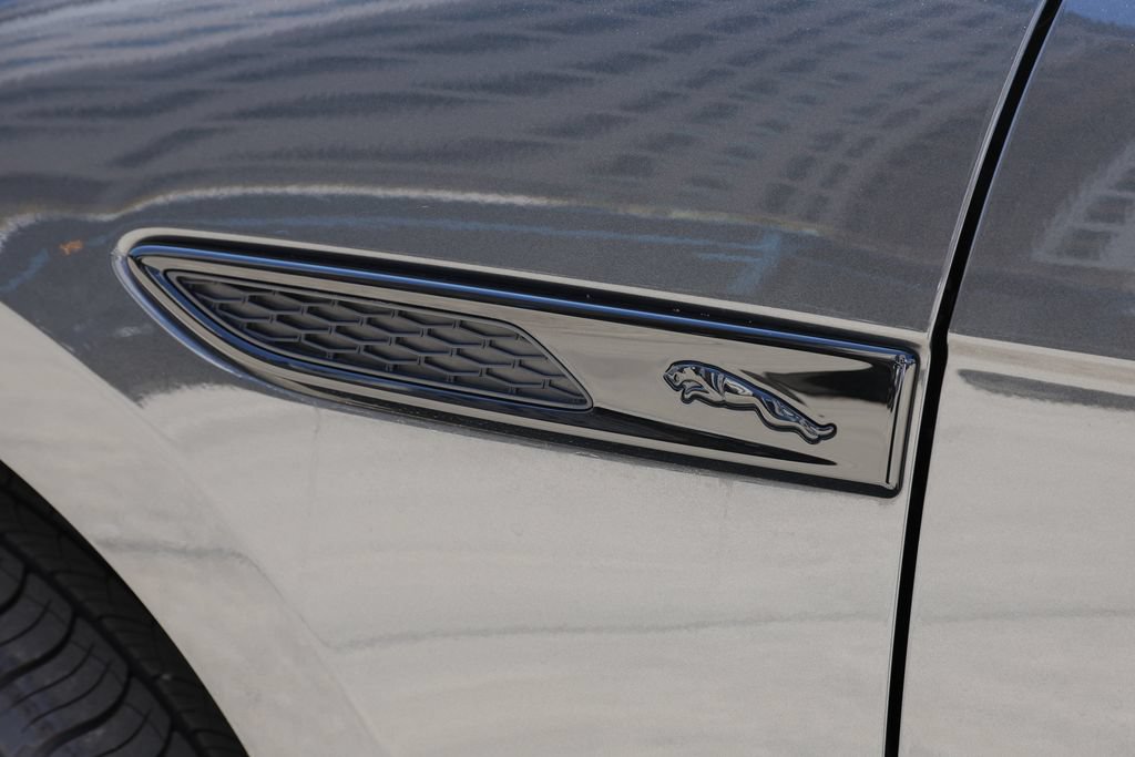Used 2026 Jaguar F-PACE R-Dynamic S AWD/4WD image 9