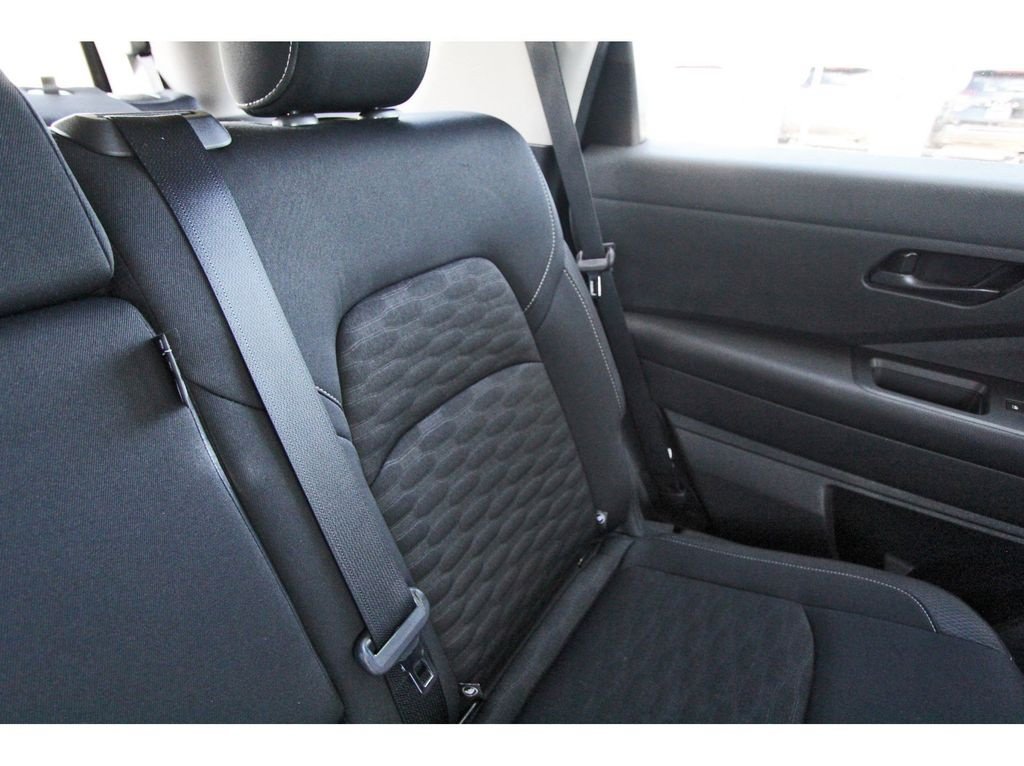 Certified 2024 Nissan Pathfinder SV FWD image 12