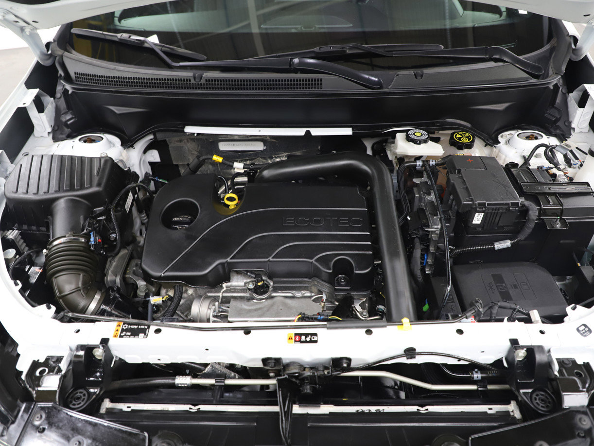 Used 2024 Chevrolet Equinox RS w/ RS Leather Package image 32