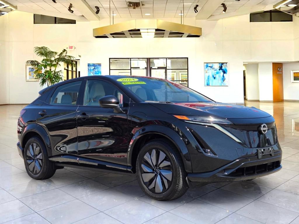 Used 2024 Nissan Ariya AWD image 3