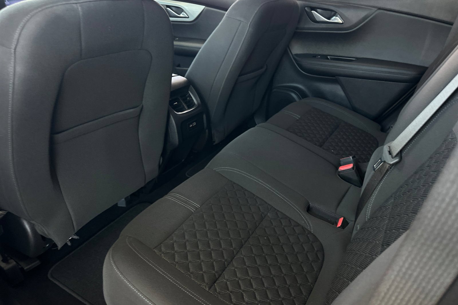 Used 2019 Chevrolet Blazer LT FWD image 14