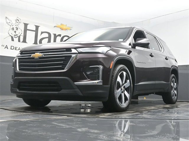Used 2023 Chevrolet Traverse LT w/ LT Premium Package image 4