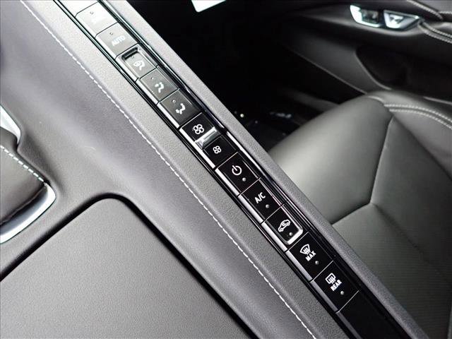 Used 2023 Chevrolet Corvette Stingray Coupe w/ Z51 Performance Package image 15