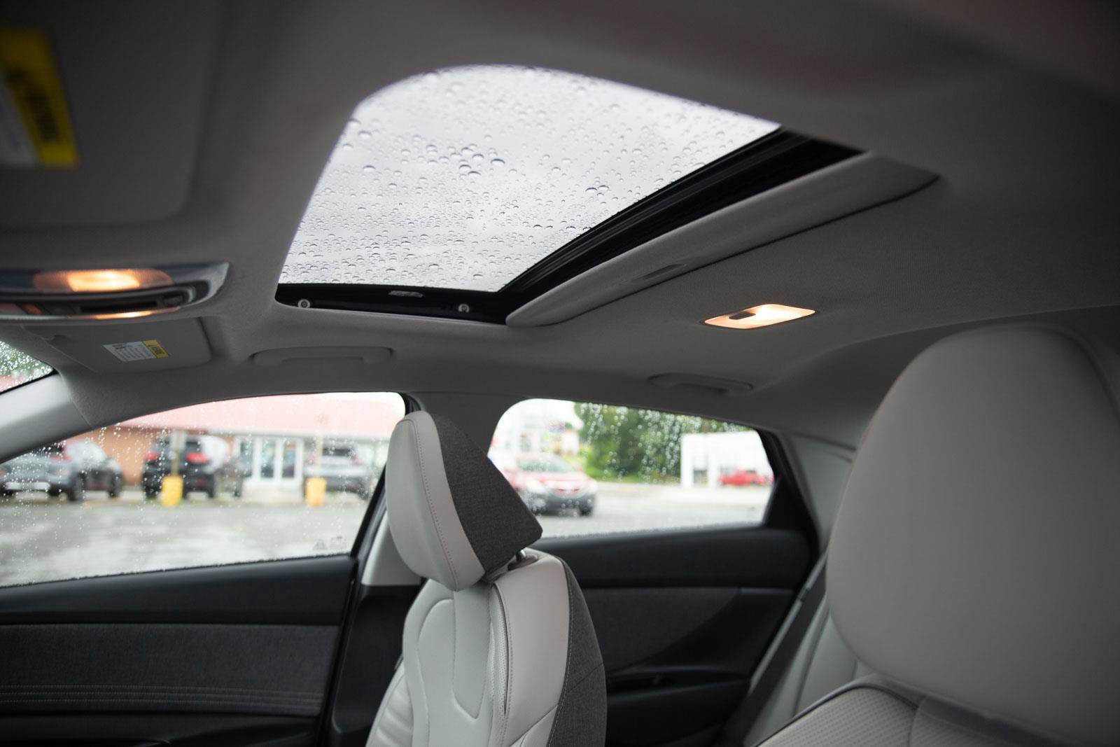 Used 2025 Hyundai Elantra Limited image 20