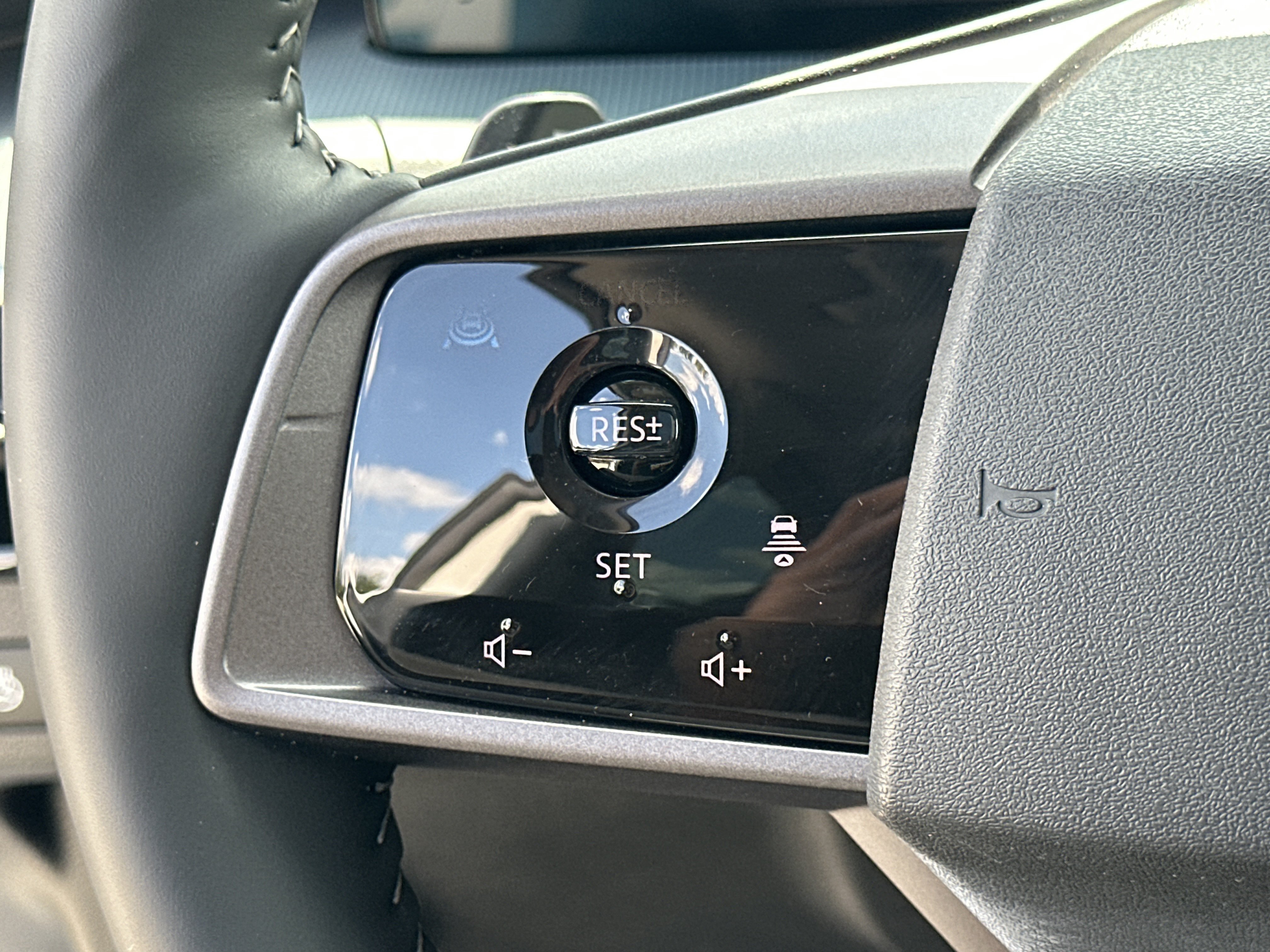 Used 2025 Nissan Murano SL AWD/4WD image 24