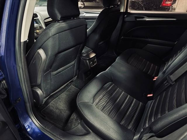 Used 2016 Ford Fusion SE w/ SE Cold Weather Package image 18
