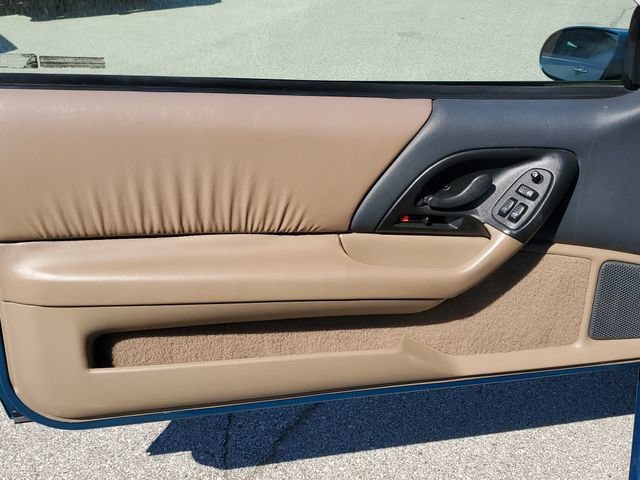Used 1995 Chevrolet Camaro Z28 RWD image 18