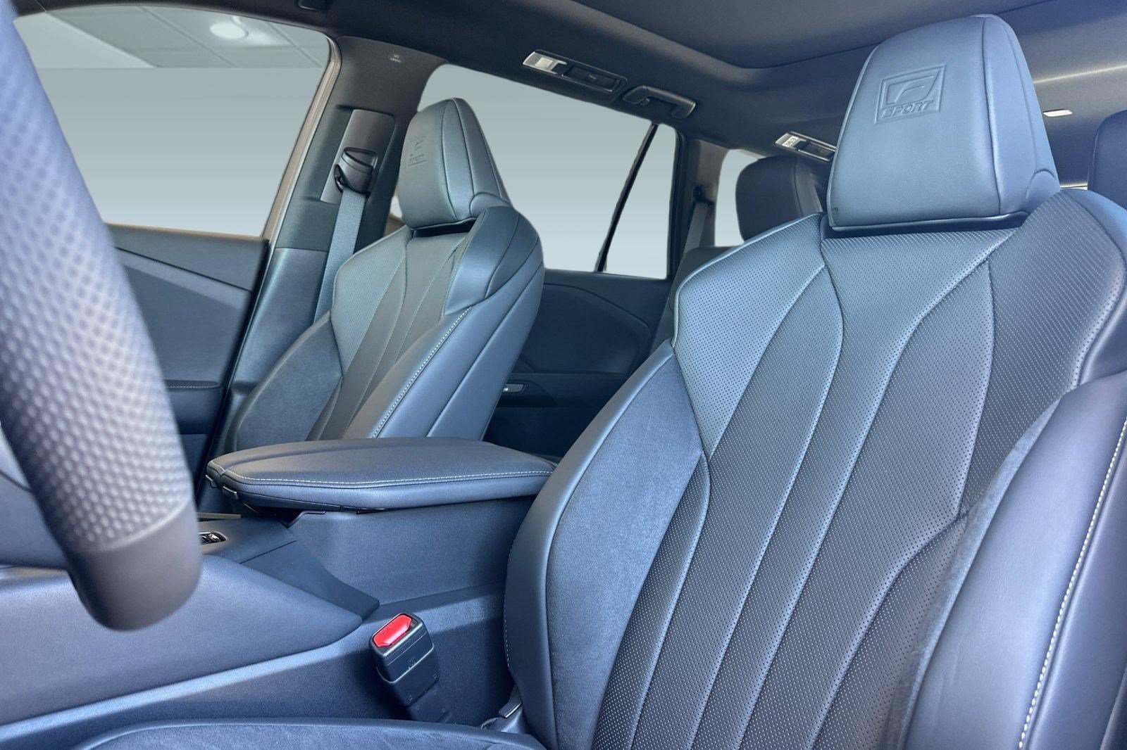 New 2026 Lexus TX 500h AWD image 17