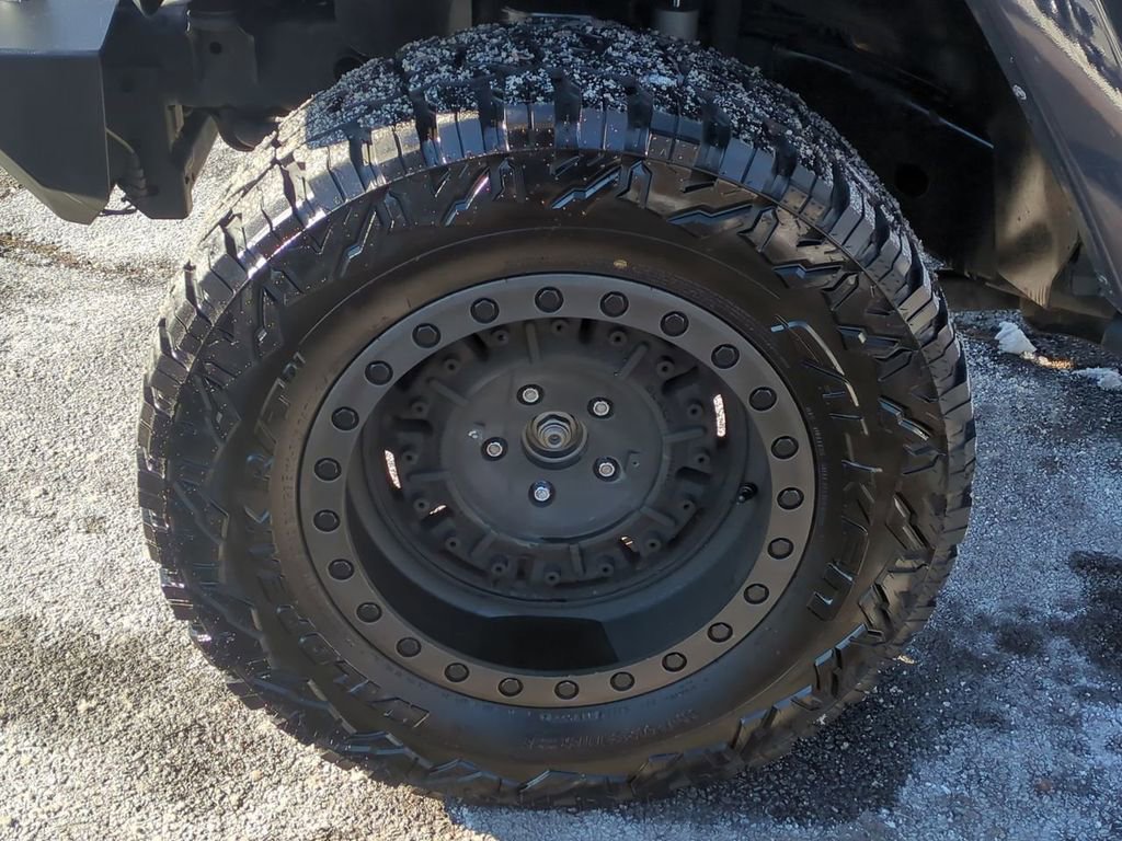 Used 2016 Jeep Wrangler Unlimited Sahara w/ Dual Top Group image 10