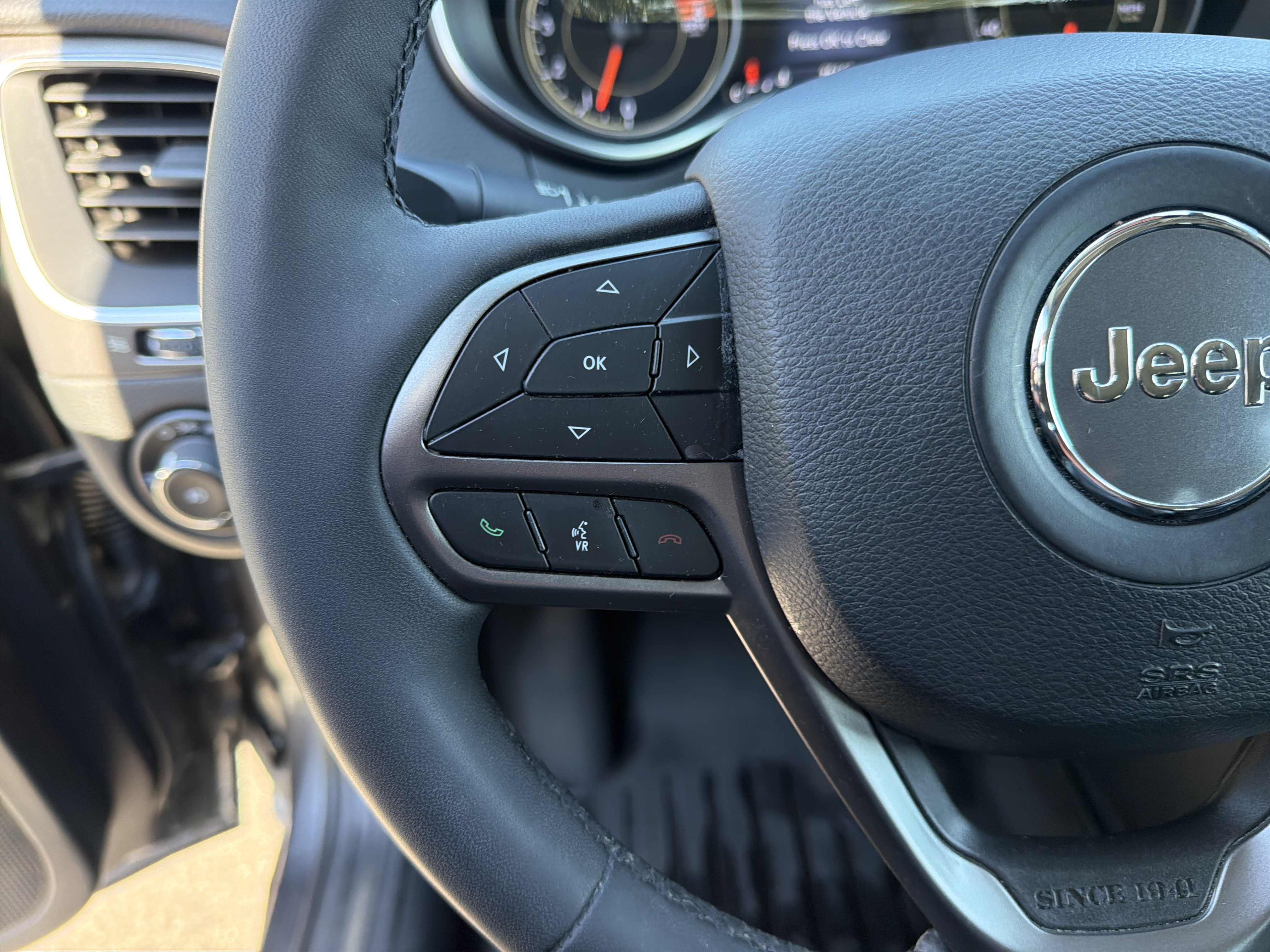 Used 2022 Jeep Cherokee Latitude Lux AWD/4WD image 19