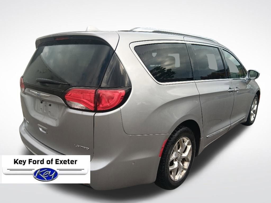 Used 2018 Chrysler Pacifica Limited w/ Advanced Safetytec Group FWD image 11