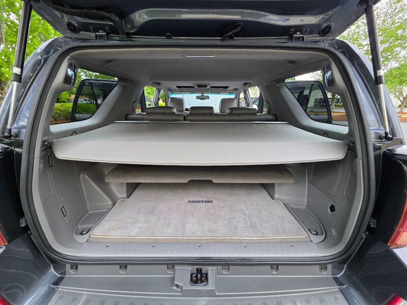 Used 2005 Toyota 4Runner Limited AWD/4WD image 32