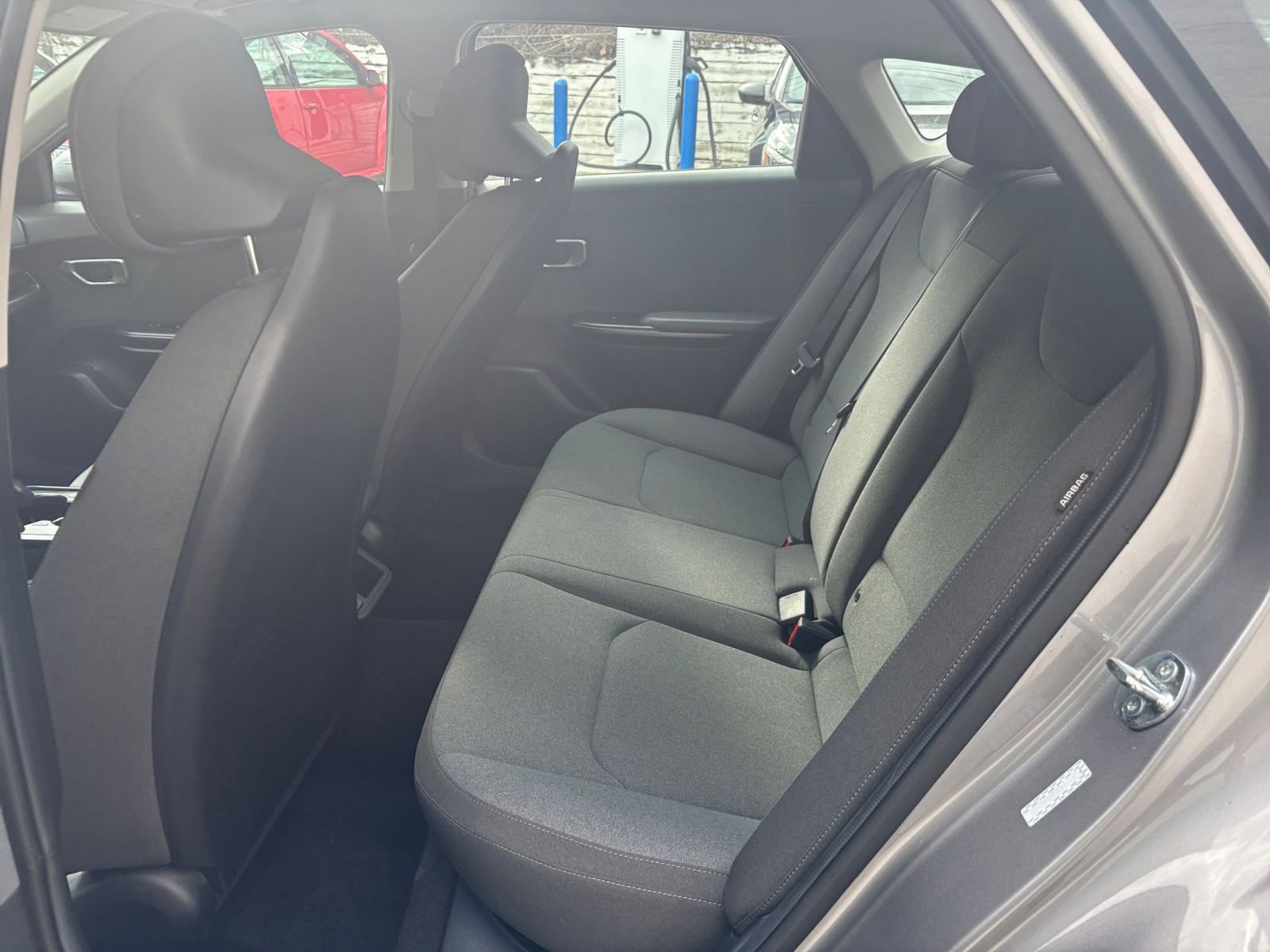 Used 2025 Kia K4 LXS image 37