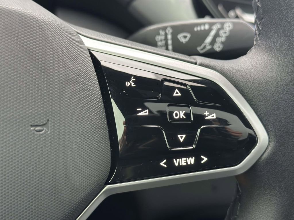 Used 2023 Volkswagen ID.4 Pro S Plus image 20