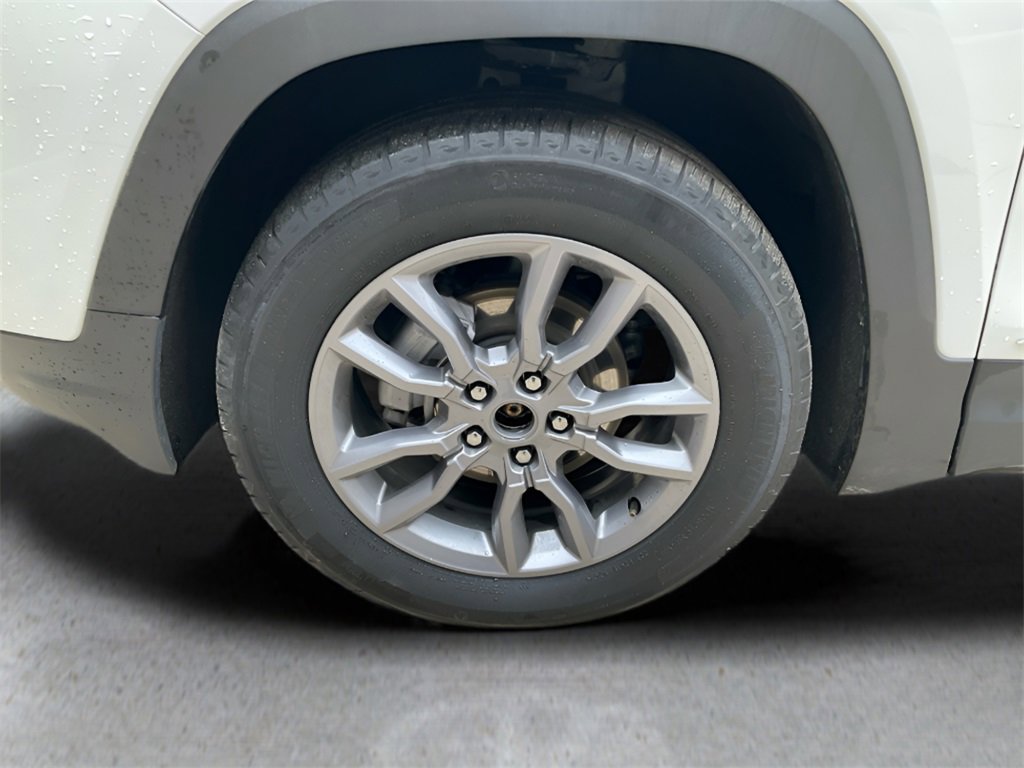 Used 2024 GMC Terrain SLT image 9