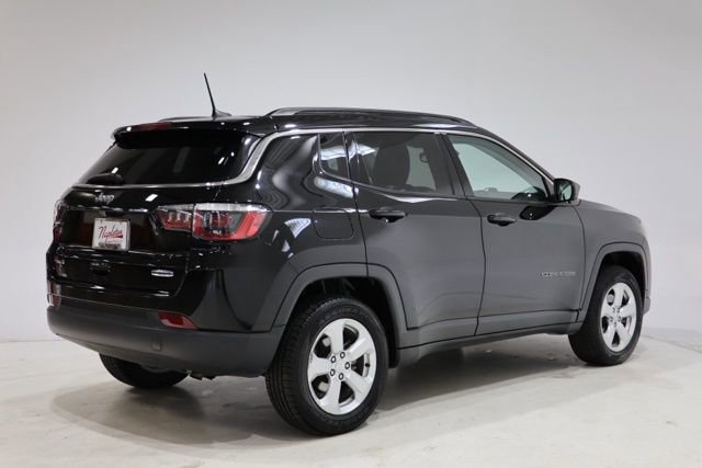 Used 2020 Jeep Compass Latitude w/ Cold Weather Group image 8