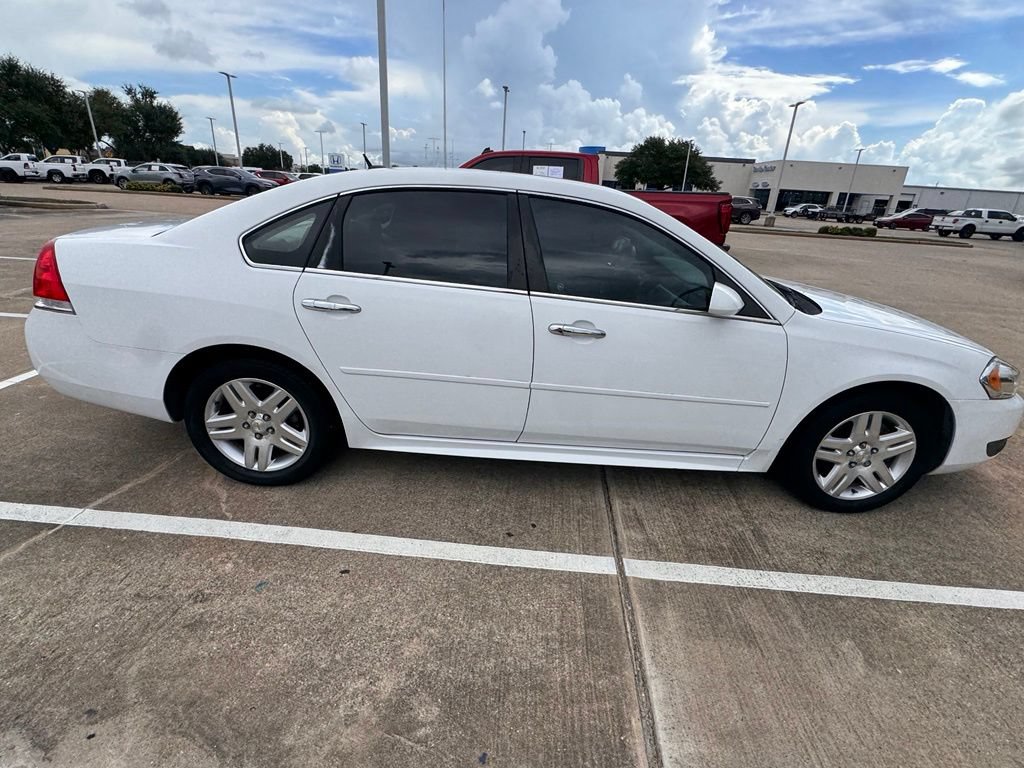 Used 2010 Chevrolet Impala LT FWD image 4
