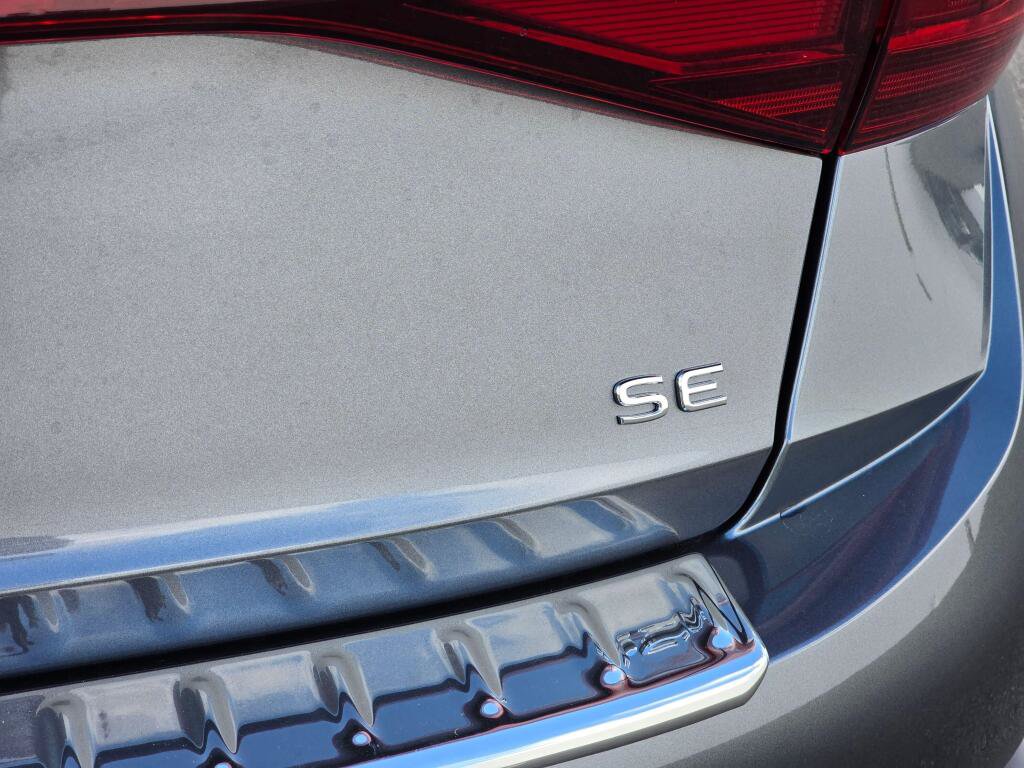 New 2026 Volkswagen Jetta SE FWD image 13
