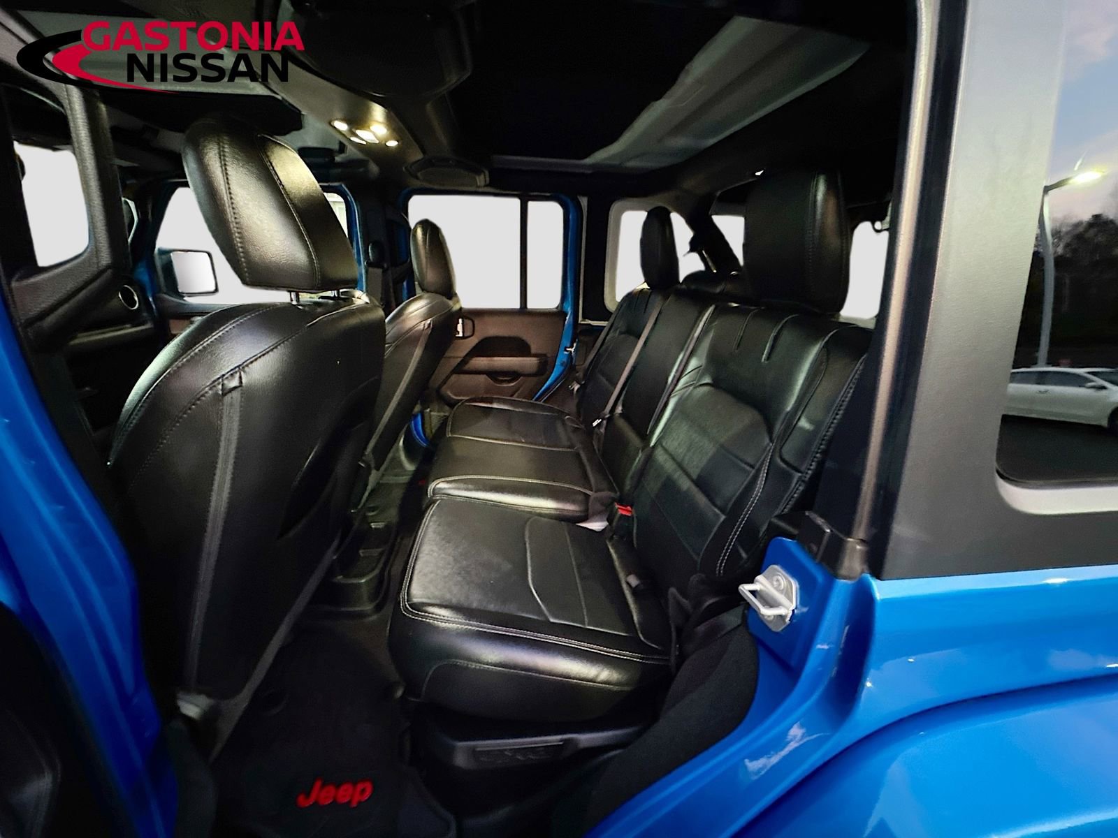 Used 2022 Jeep Wrangler Unlimited Sahara w/ Cold Weather Group image 32